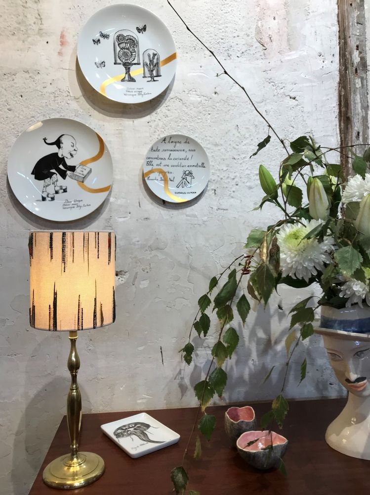 Other wall decoration - Wall installation of illustrated plates CURIOSITE - VERONIQUE JOLY-CORBIN