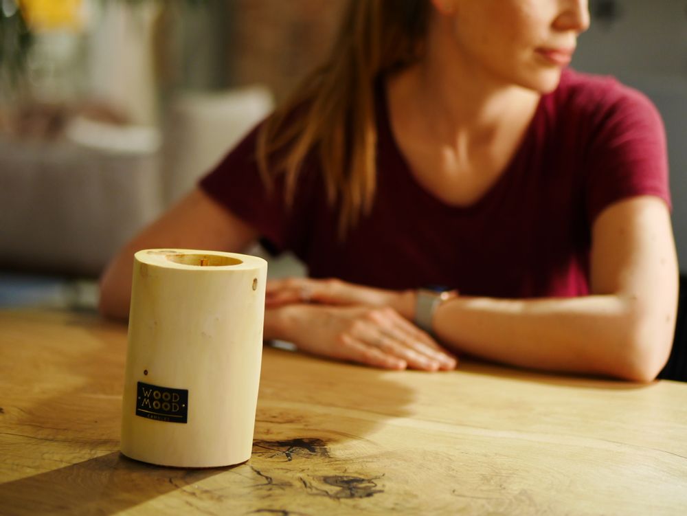 Gifts - SILKY M | Interior candle made of wood, beeswax and natural oils - WOOD MOOD