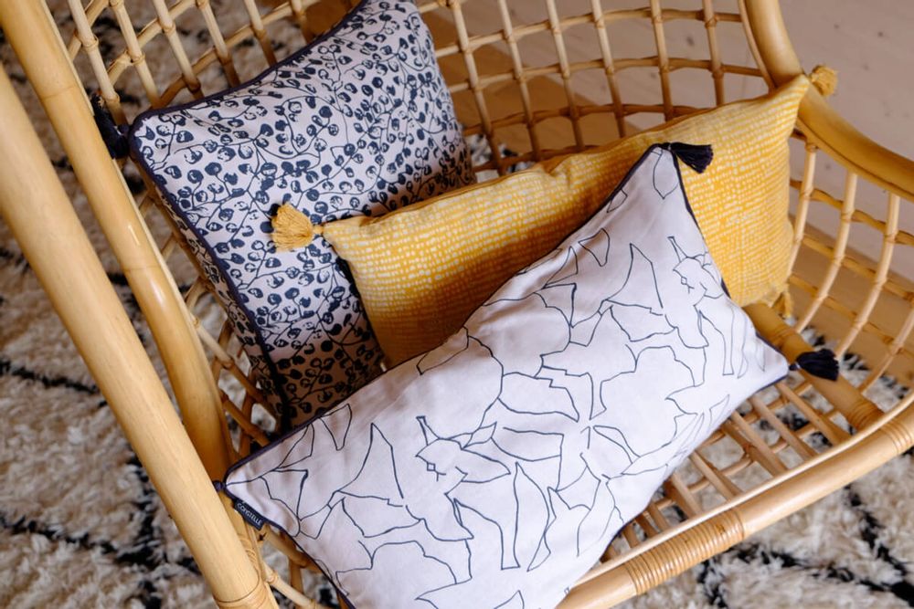 Coussins textile - ESQUISSE - Housse de coussin coton sérigraphie main 50x30 cm - CONSTELLE HOME