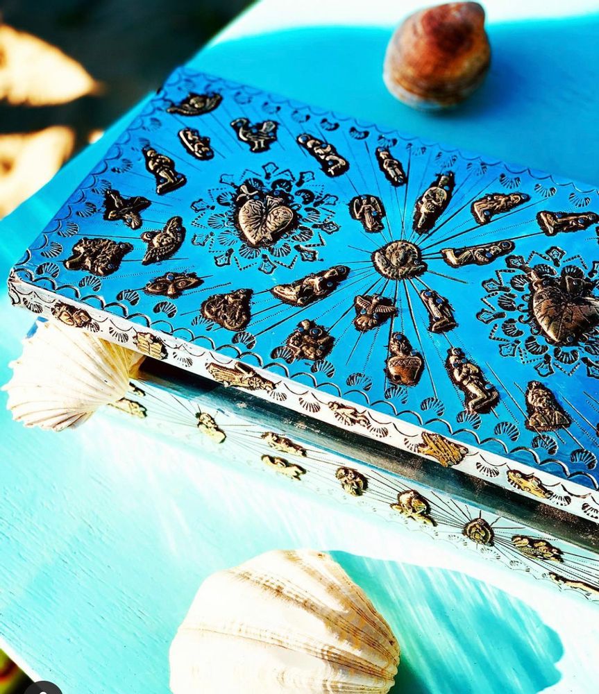 Caskets and boxes - Ex Voto decorative chest with inlaid treasure in wood and metal - PINK PAMPAS