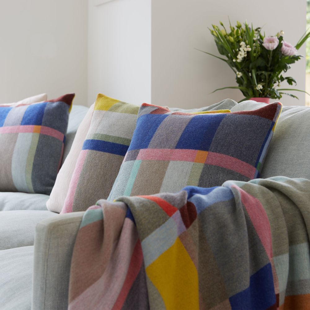 Fabric cushions - Block Cushion Lloyd - WALLACE SEWELL