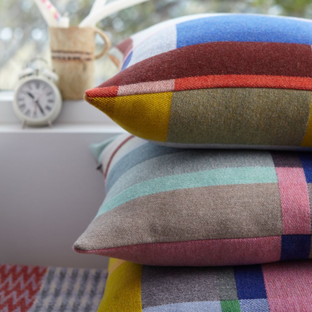 Fabric cushions - Block Cushion Lloyd - WALLACE SEWELL