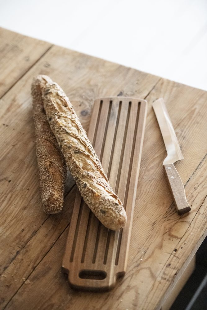 Couverts & ustensiles de cuisine - Planche à pain en bois d'acacia et couteau 52.5x12x1,5 cm CC21073 - ANDREA HOUSE