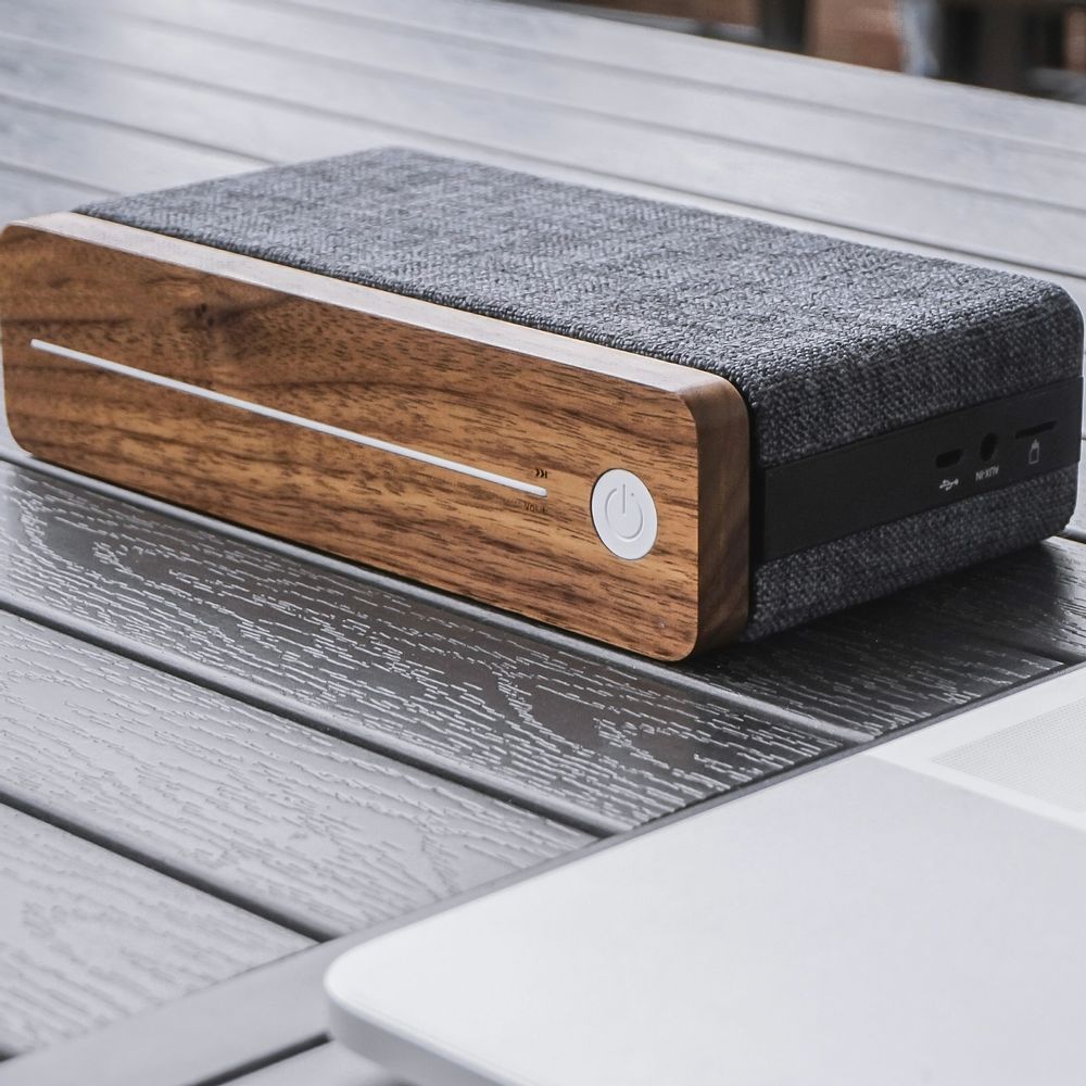 Speakers and radios - HIFI Square Bluetooth Speaker - GINGKO