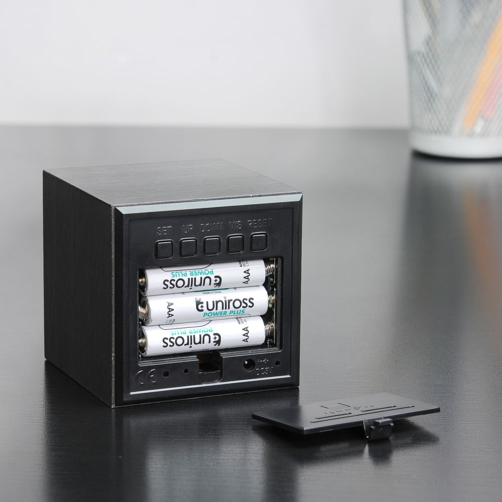 Clocks - Cube Click Clock - GINGKO