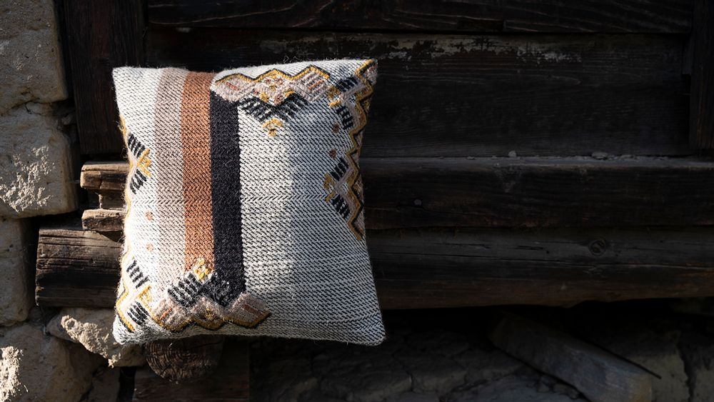 Fabric cushions - Cushions ZAMIN - BHUTAN TEXTILES