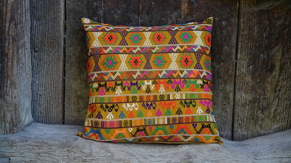 Fabric cushions - Cushion SERRA - BHUTAN TEXTILES