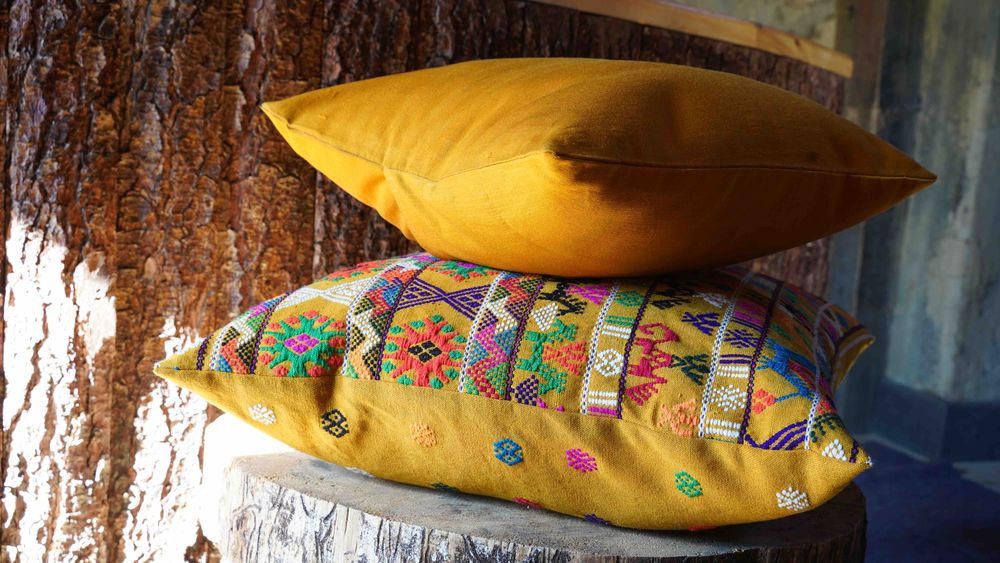 Fabric cushions - Cushion SERRA - BHUTAN TEXTILES