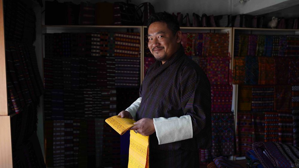 Fabric cushions - Cushion SERRA - BHUTAN TEXTILES