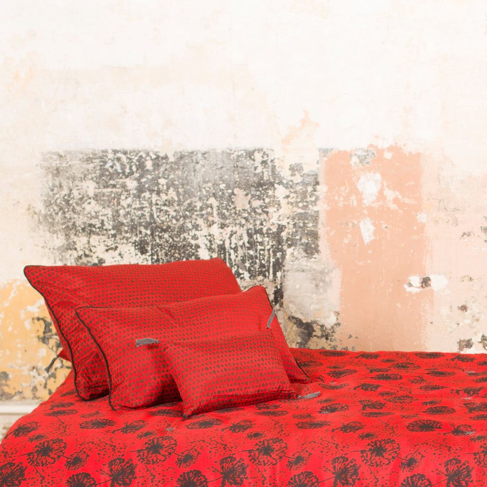 Fabric cushions - TRIBAL CUSHION - ROSHANARA PARIS