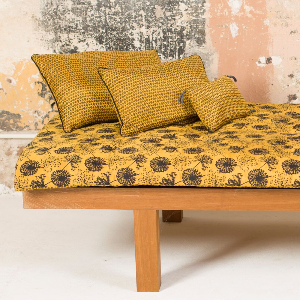 Fabric cushions - TRIBAL CUSHION - ROSHANARA PARIS