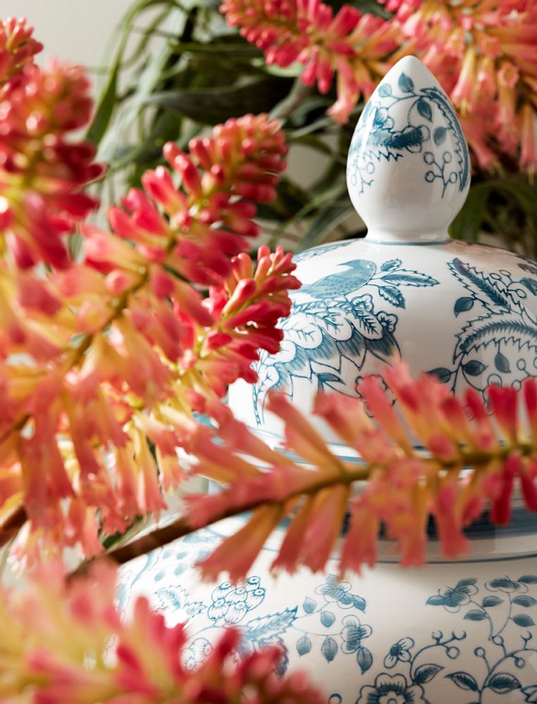 Floral decoration - Kniphofia jade - LOU DE CASTELLANE - Artificial flowers more true than nature  - LOU DE CASTELLANE
