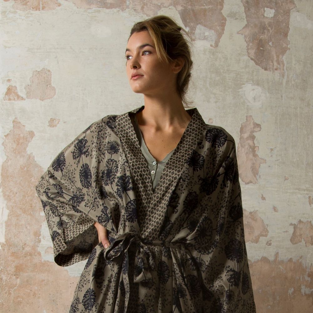 Homewear - COLETTE KIMONO - Ideal for a day at home in style ! - ROSHANARA PARIS