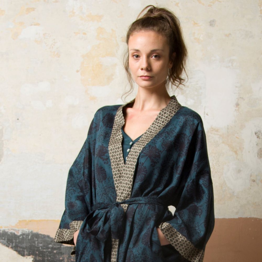 Homewear - COLETTE KIMONO - Ideal for a day at home in style ! - ROSHANARA PARIS
