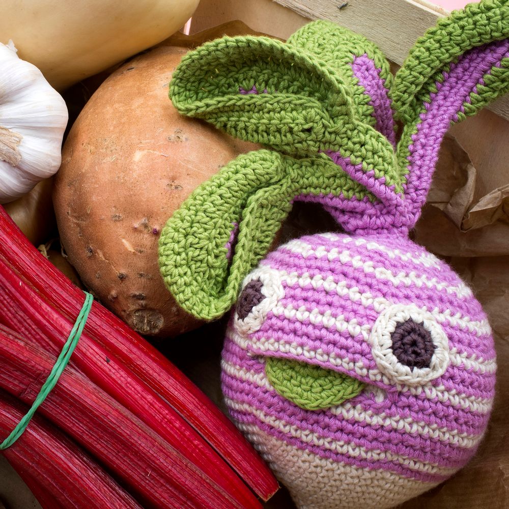 Decorative objects - RENÉ BIG STRIPED TURNIP - BABY RATTLE 100% ORGANIC COTON - MYUM - THE VEGGY TOYS