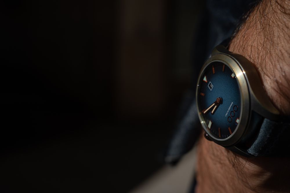 Montres et horlogerie - MONTRE BLEU 143 - OUT OF ORDER