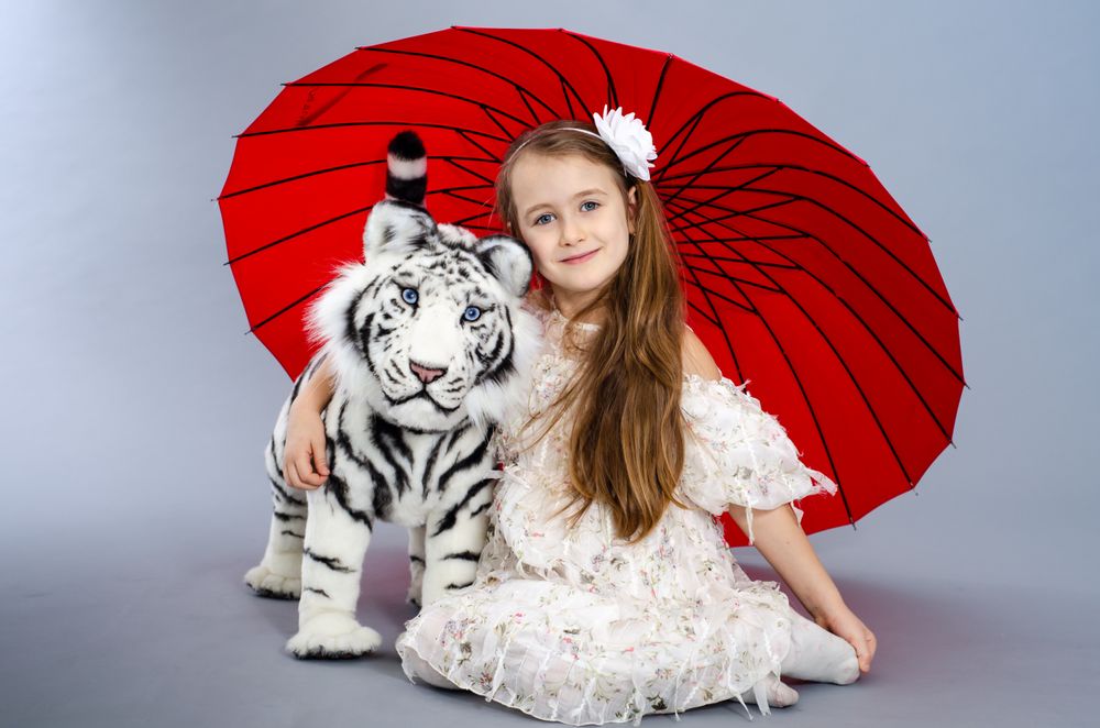 Sculptures, statuettes and miniatures - White Tiger cub - KATERINA MAKOGON