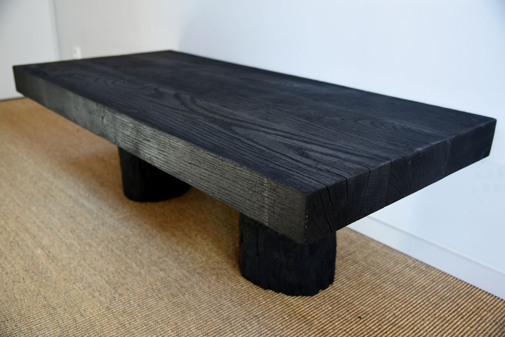 Tables basses - TABLE BASSE EN RONDINS — SHOU-SUGI-BAN EN BOIS BRÛLÉ - OUVRAGE - BOIS BRULE