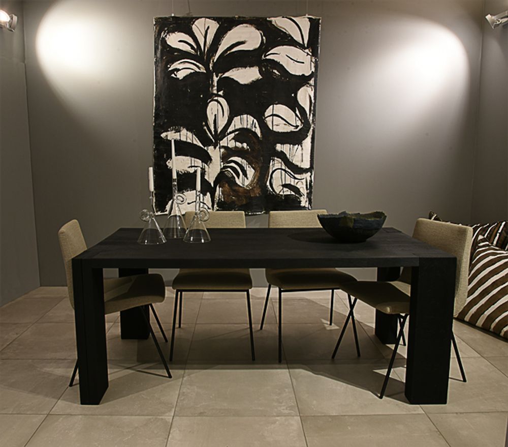 Tables Salle à Manger - TABLE A MANGER CHENE – BOIS BRÛLÉ SHOU-SUGI-BAN - OUVRAGE - BOIS BRULE