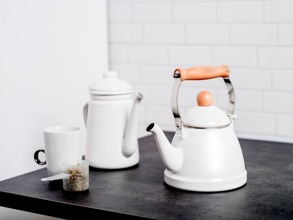 Saucepans - Enamel Kettle -White - PEARL LIFE