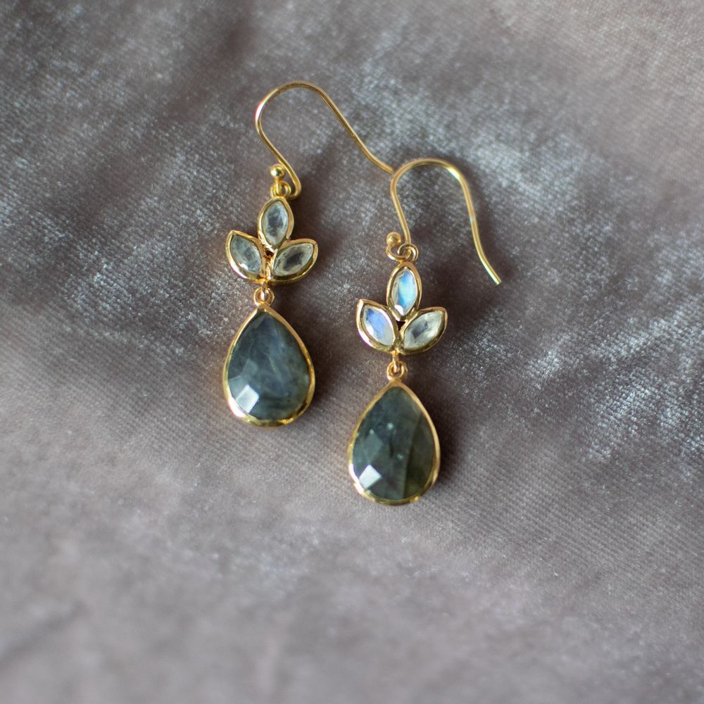 Bijoux - Boucles d'oreilles et colliers plaqués or avec pierres précieuses - ZENZA