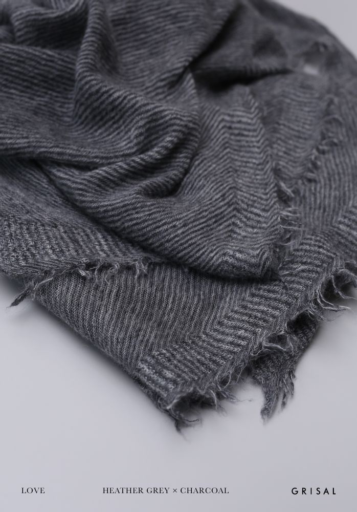 Scarves - SCARVES LOVE GREY CHARCOAL - GRISAL