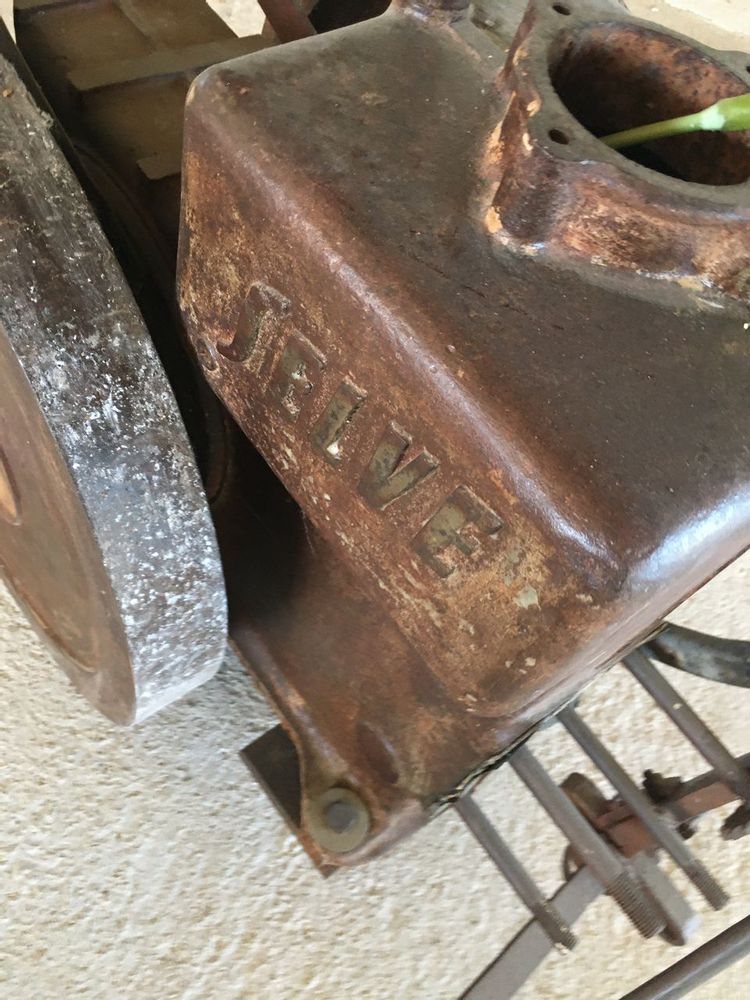Other tables - bar-paso, server furniture, made with old machine, selve, aero engine pumping water since 1910, old rail and wooden top - SILO ART FACTORY