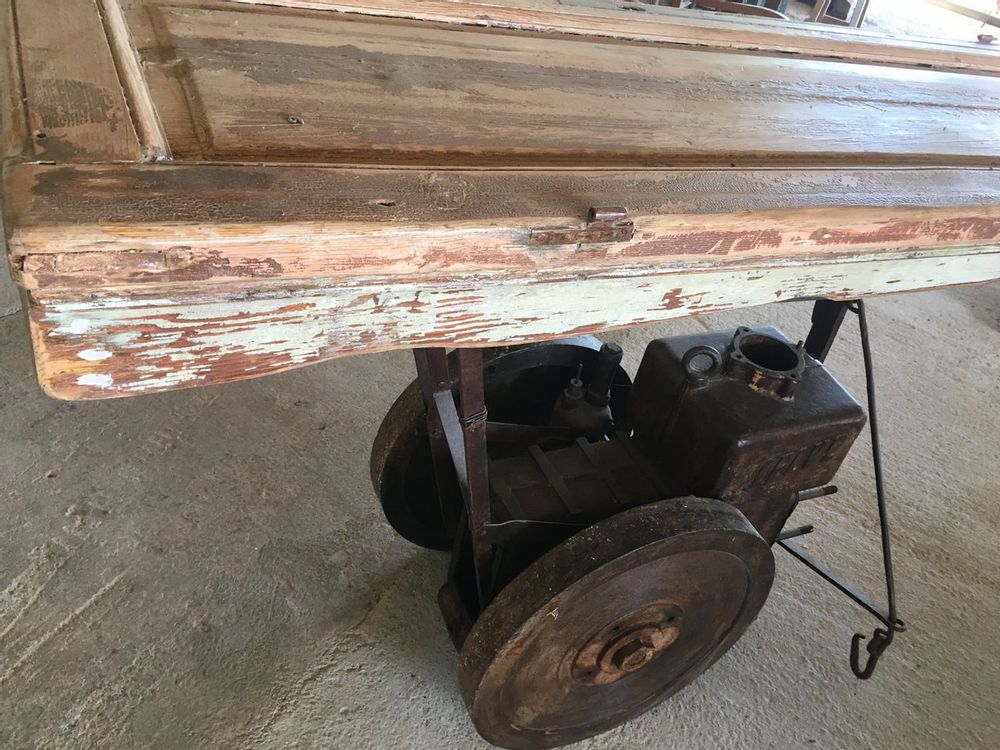 Other tables - bar-paso, server furniture, made with old machine, selve, aero engine pumping water since 1910, old rail and wooden top - SILO ART FACTORY