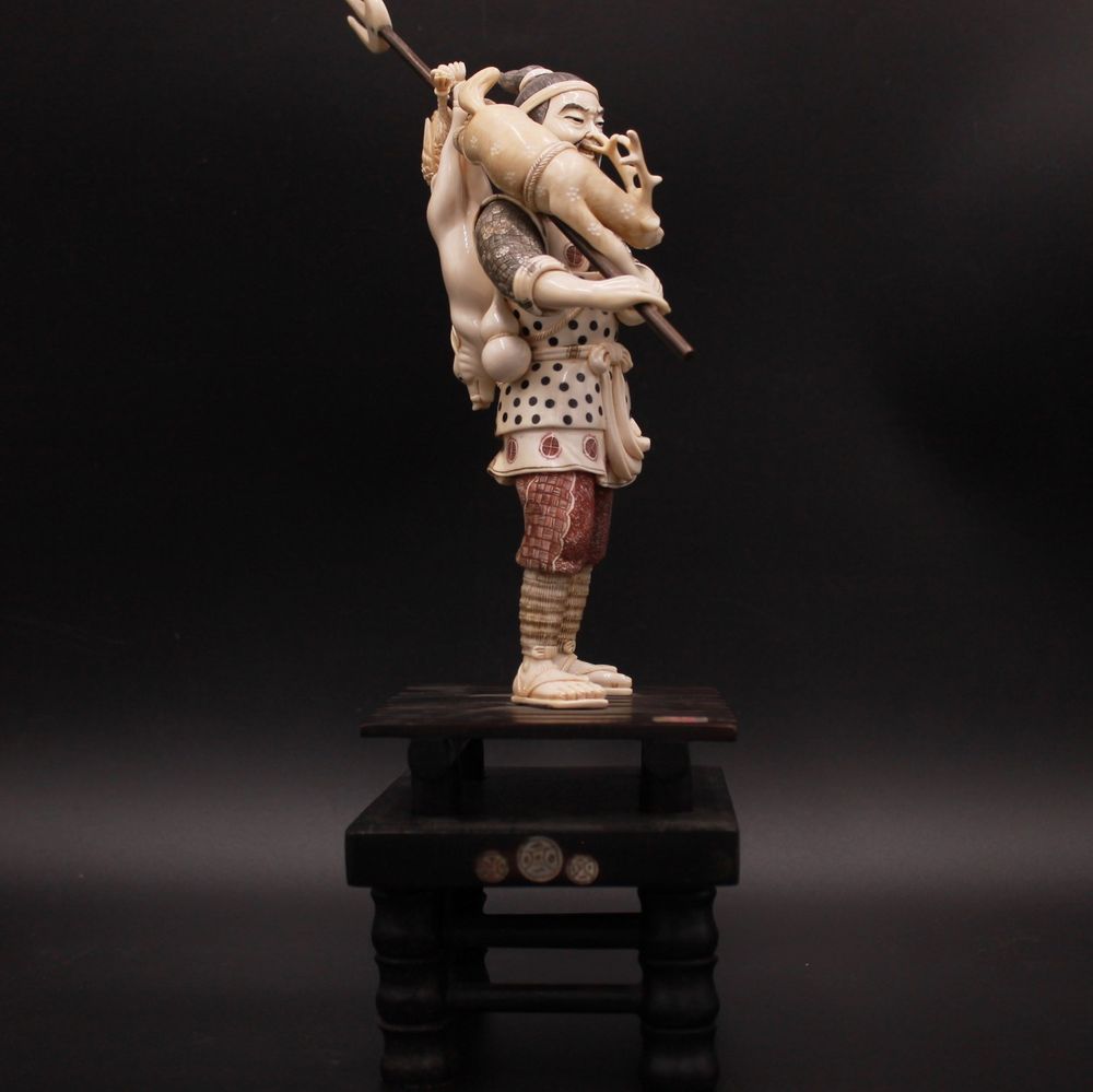 Sculptures, statuettes and miniatures - Abundant hunting, mammoth ivory sculpture - TRESORIENT