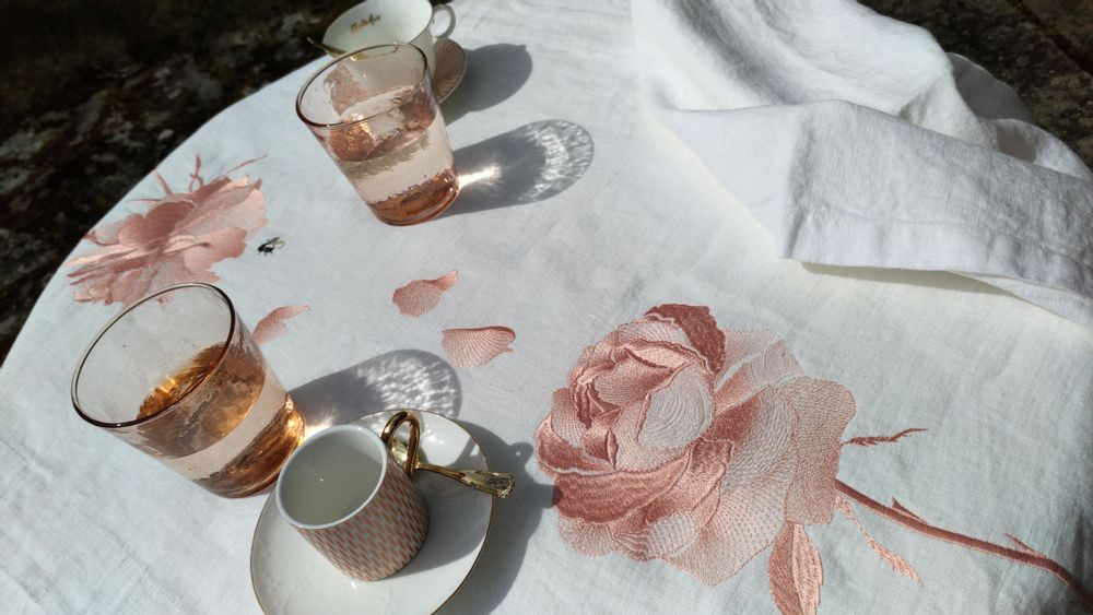 Linge de table textile - Nappe ROSE - ARTIPARIS
