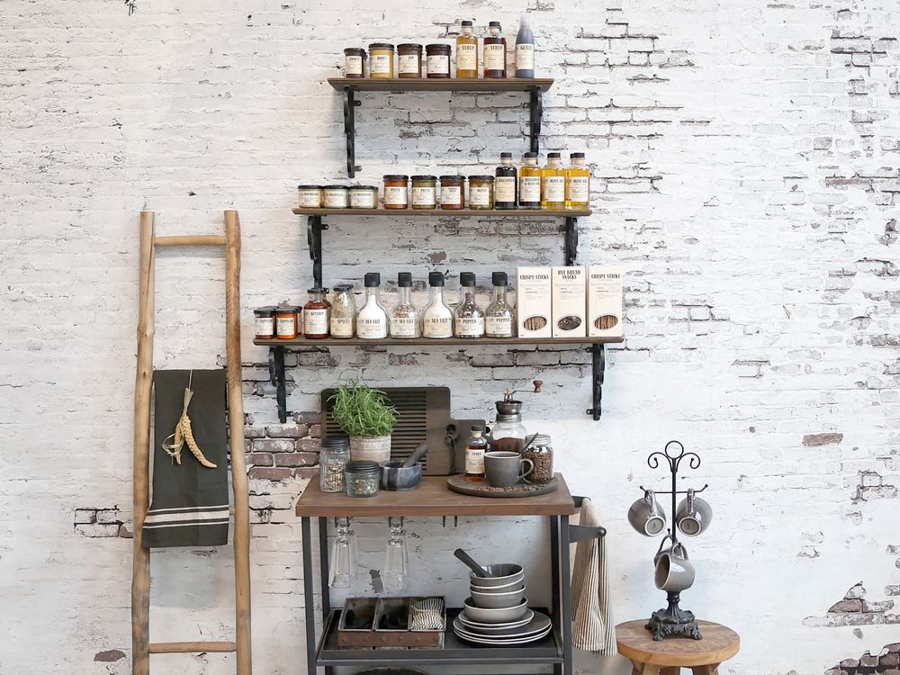 Épicerie fine - Les délices LE CRU - CHIC ANTIQUE A/S
