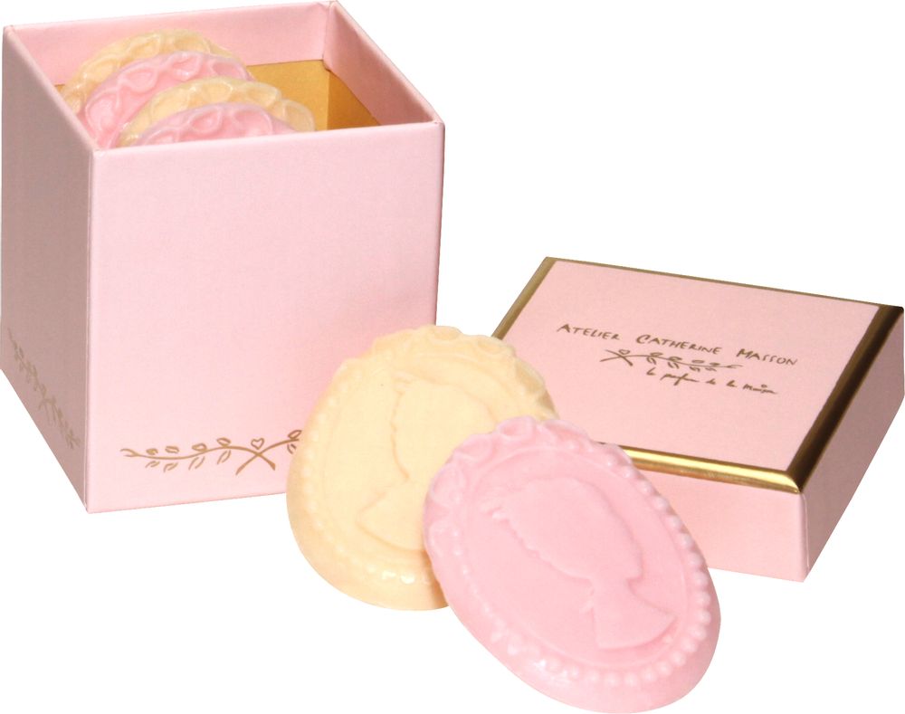 Scent diffusers - Cameo embroidered heart hook, perfume diffuser - ATELIER CATHERINE MASSON
