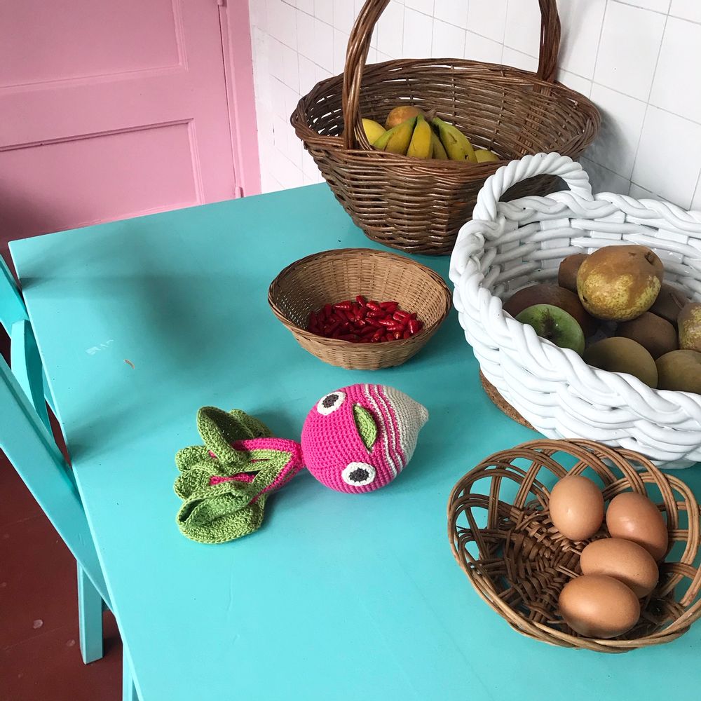Objets design - HENRY LE GROS RADIS RAYÉ - HOCHET POUR BÉBÉ EN COTON BIO - MYUM - THE VEGGY TOYS