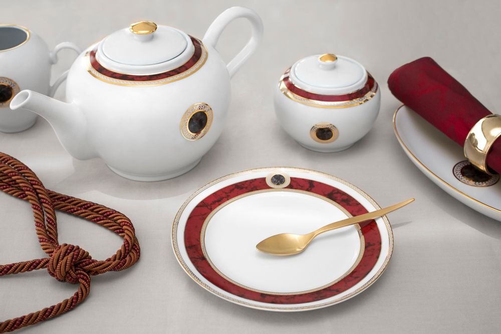 Assiettes de réception - Détail assiette en porcelaine - PORCEL