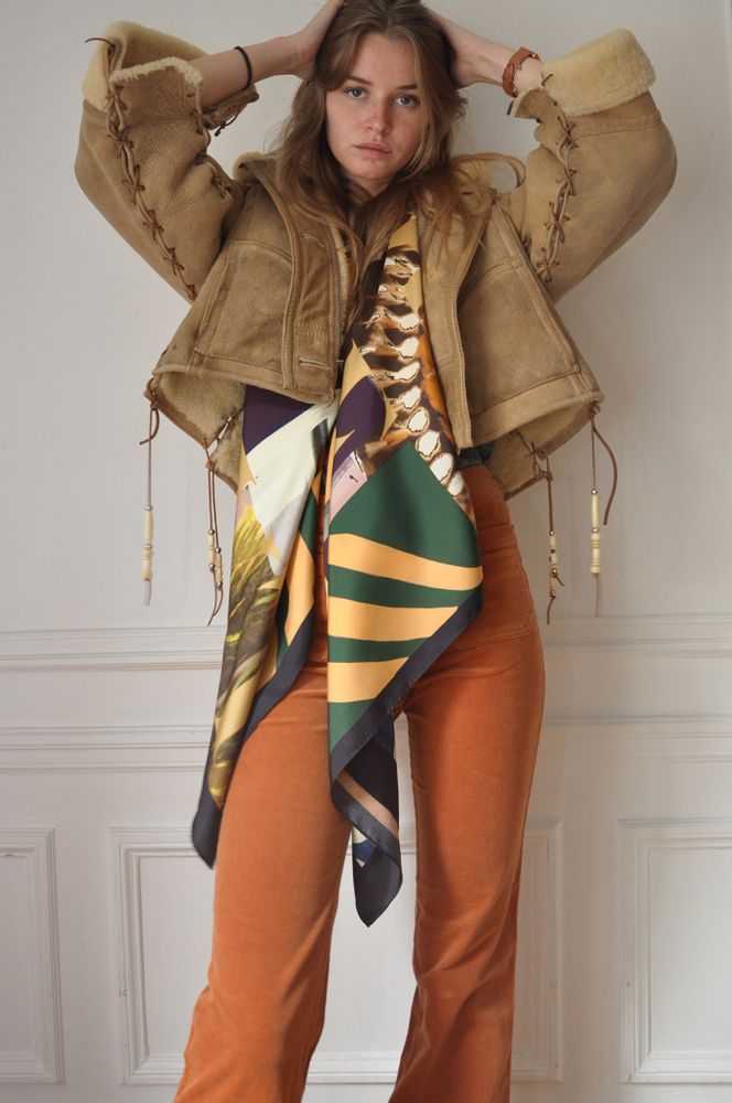 Foulards et écharpes - FOULARDS EN SOIE ICONIQUES - MAISON BE PARISIAN