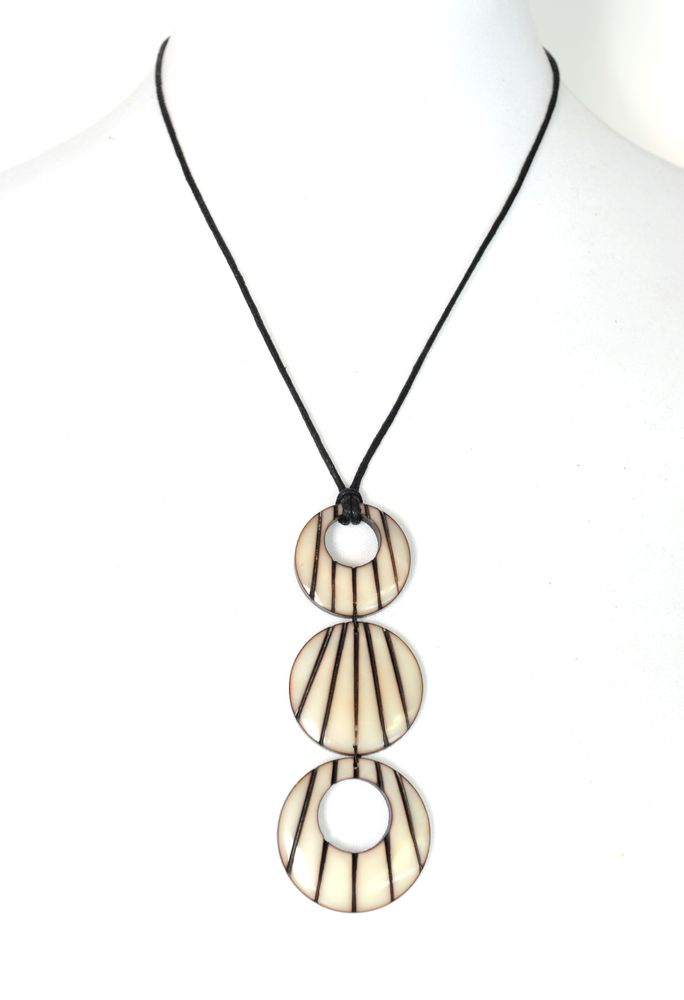 Jewelry - Pendentif Bagnos - TAGUA AND CO