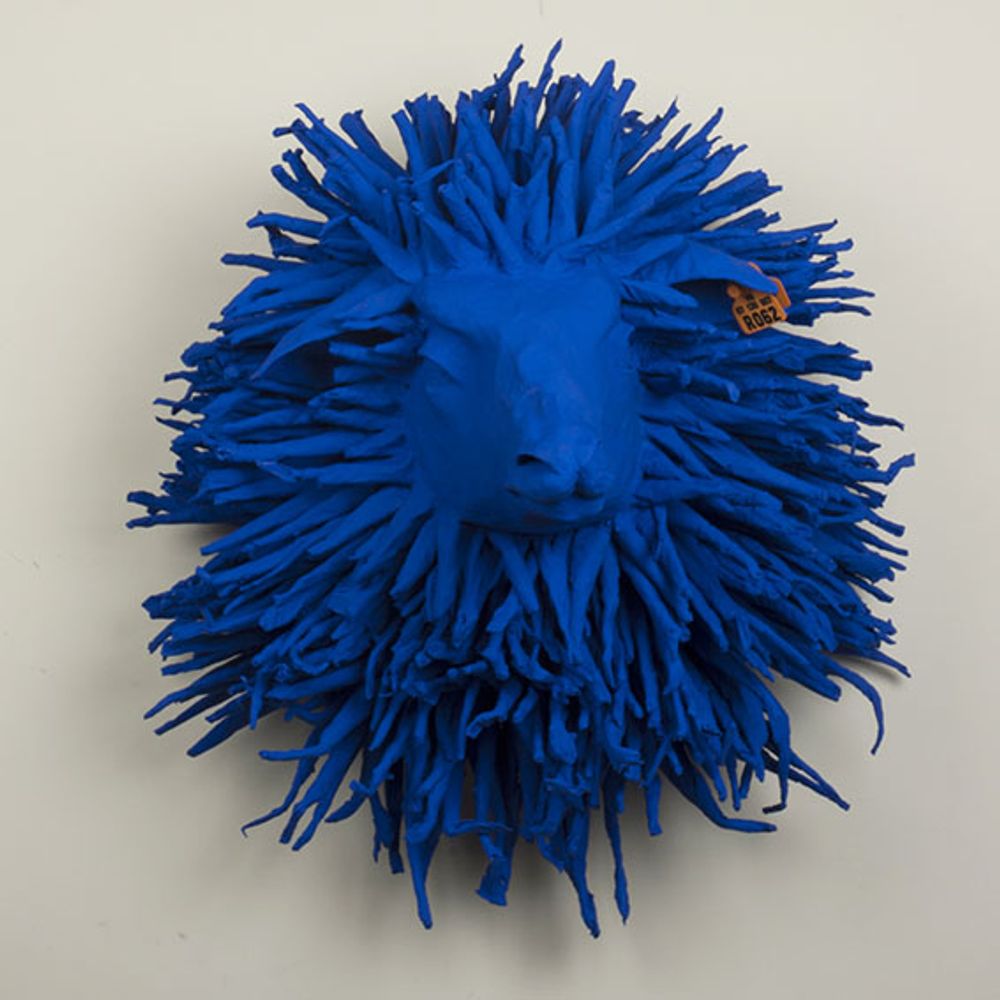 Autres fournitures bureau  - Trophée de mouton bleu en papier mâché - Sculpture - "JULIEN" - MARIE TALALAEFF