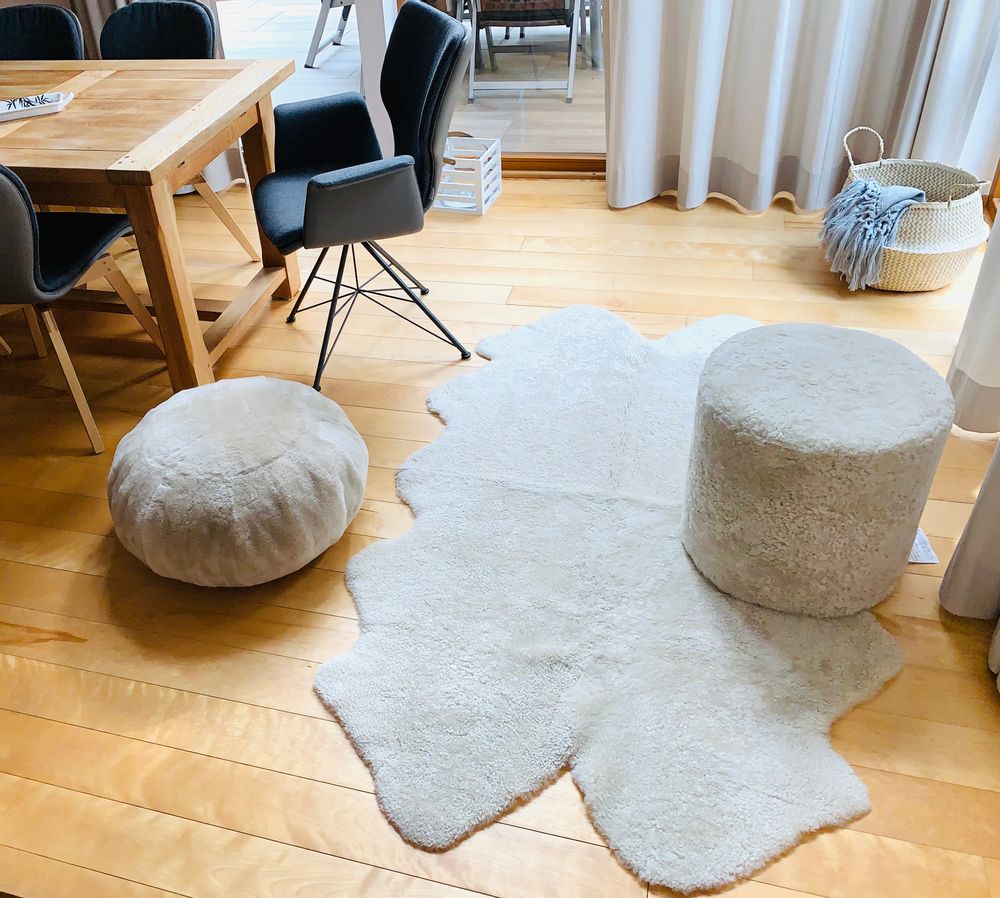 Comforters and pillows - Sheepskin Cushions - FIBRE BY AUSKIN