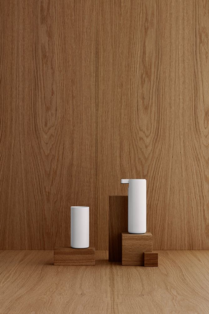 Bathroom equipment - -MODO- series in white and black- - BLOMUS
