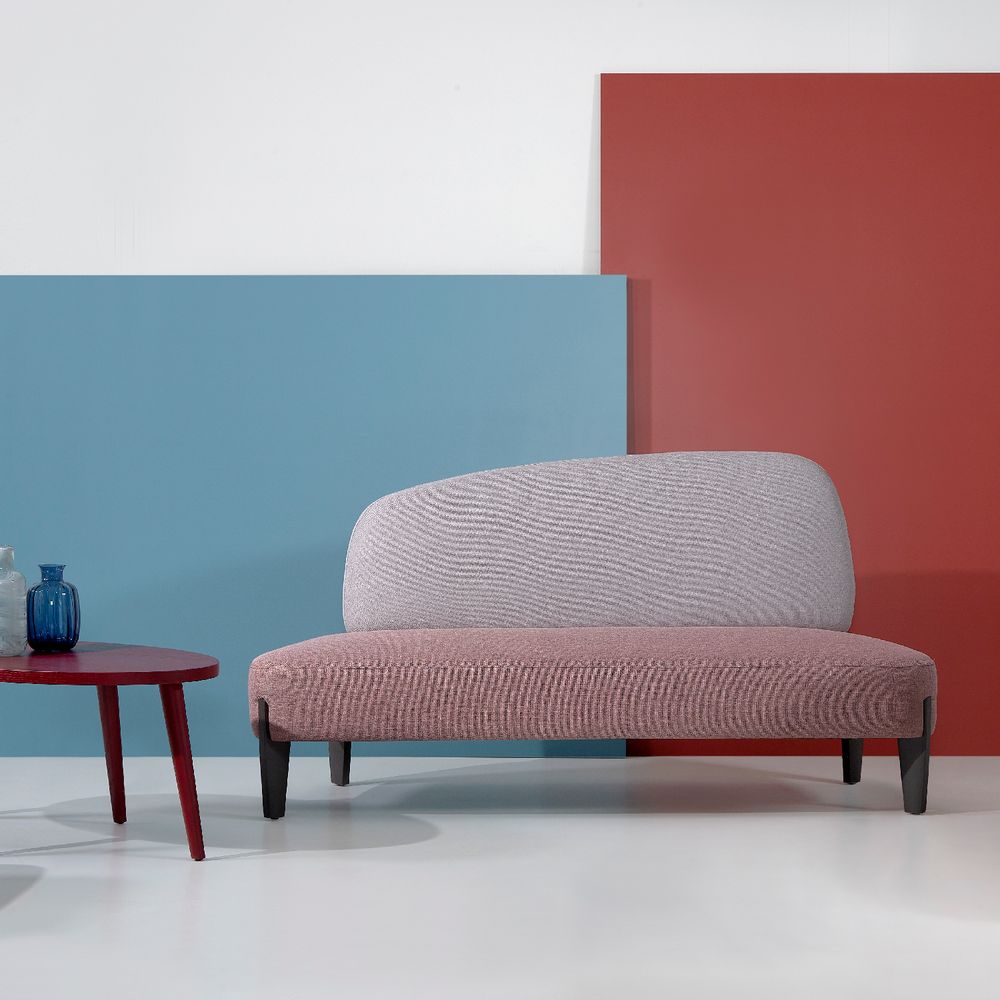 Office seating - STONE SINGLE LOUNGE WITH TABLE AND USB - FENABEL, S.A.