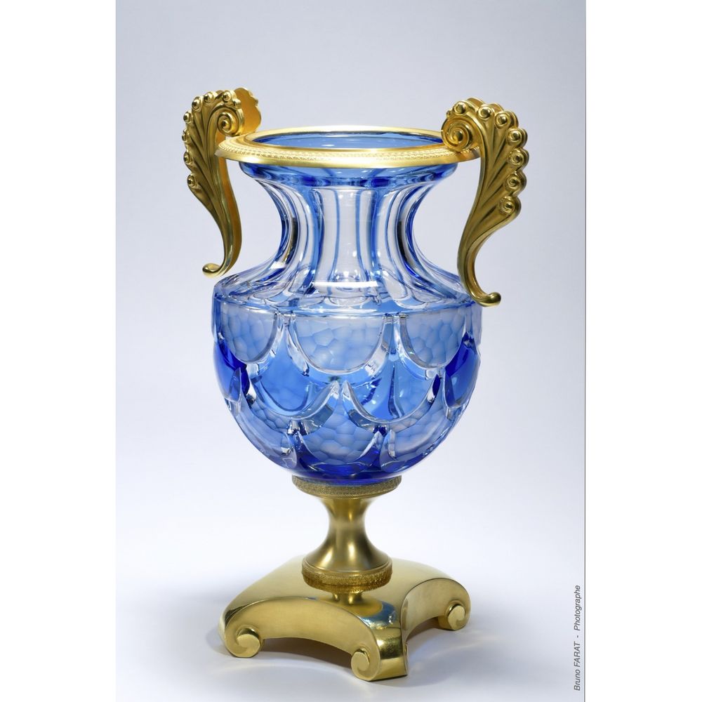 Vases - Vase en Cristal Taillé - Drapé bleu - CRISTAL BENITO