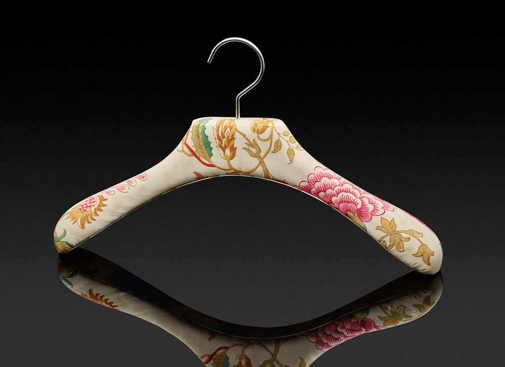 Dressings - Cintres gainés en tissu pour femmes - Collection ROYALE. - AUTHENTIQUES PARIS