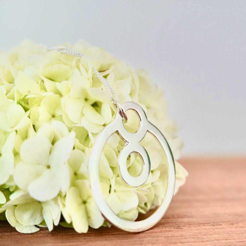 Bijoux - Symbole énergétique BeYou : pendentif M en argent sterling - BEYOU BY BEYOUBEUNITED