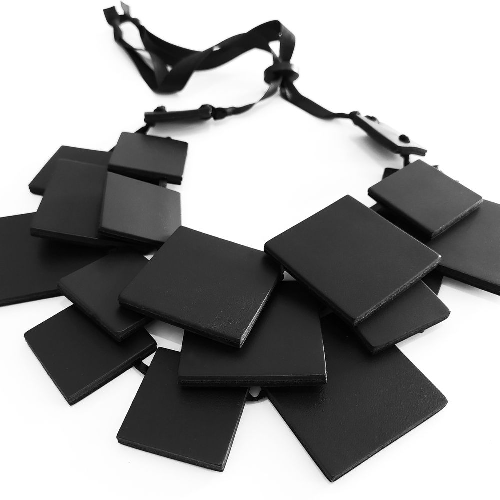 Cadeaux - Bijoux de cuir - Collier PERL' - SOPHIE • TERRIERE