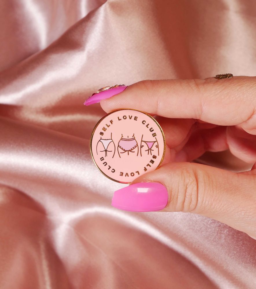 Cadeaux - Pin's Self love club - MALICIEUSE