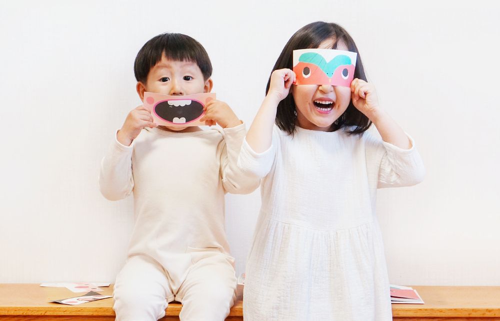 Toys - 02.FACE PLAY BOOK - ROUND GROUND
