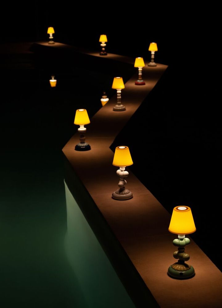 Table lamps - Firefly Collection - Lladró Handmade Porcelain Lighting - LLADRÓ
