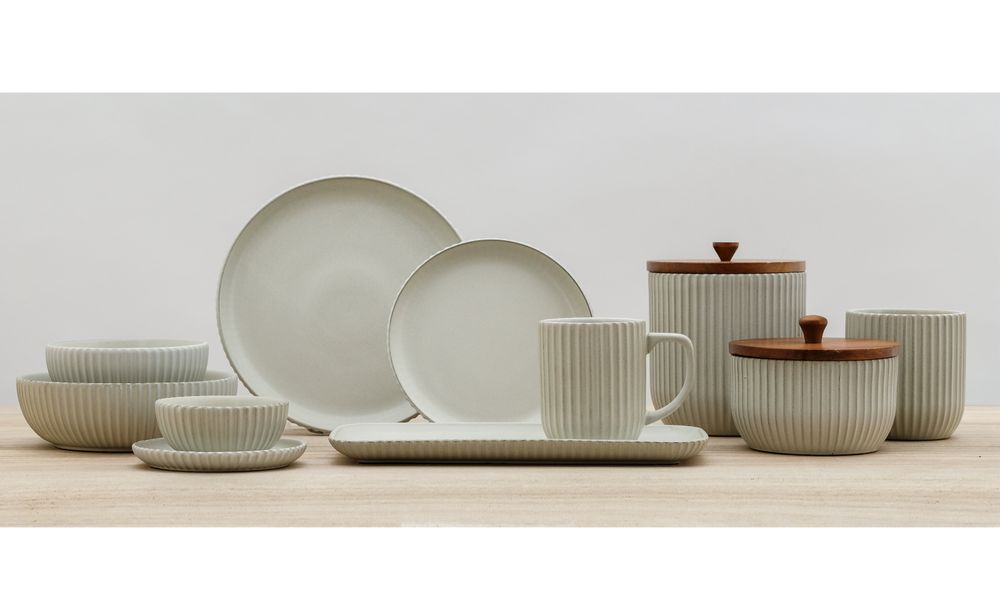 Assiettes au quotidien - Ensemble de salle à manger HUGO - SAPOTA LTD.