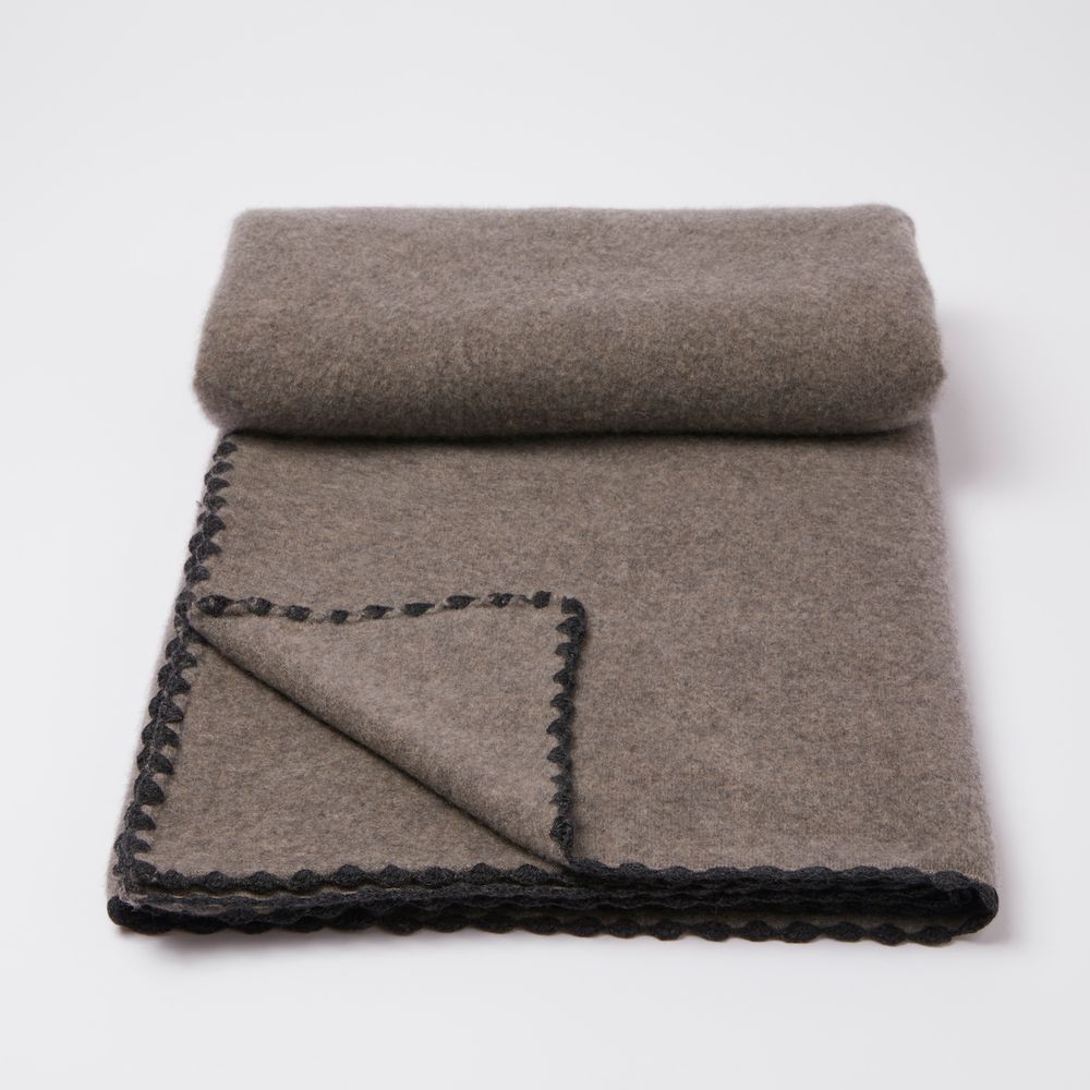 Plaids - Couverture feutrée en cachemire doux gris - MIRROR IN THE SKY CASHMERE