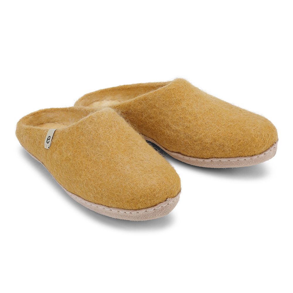 Other bath linens - Wellness - Slippers – Fair Trade – Handmade in wool – Danish design – Made in Nepal - EGOS COPENHAGEN